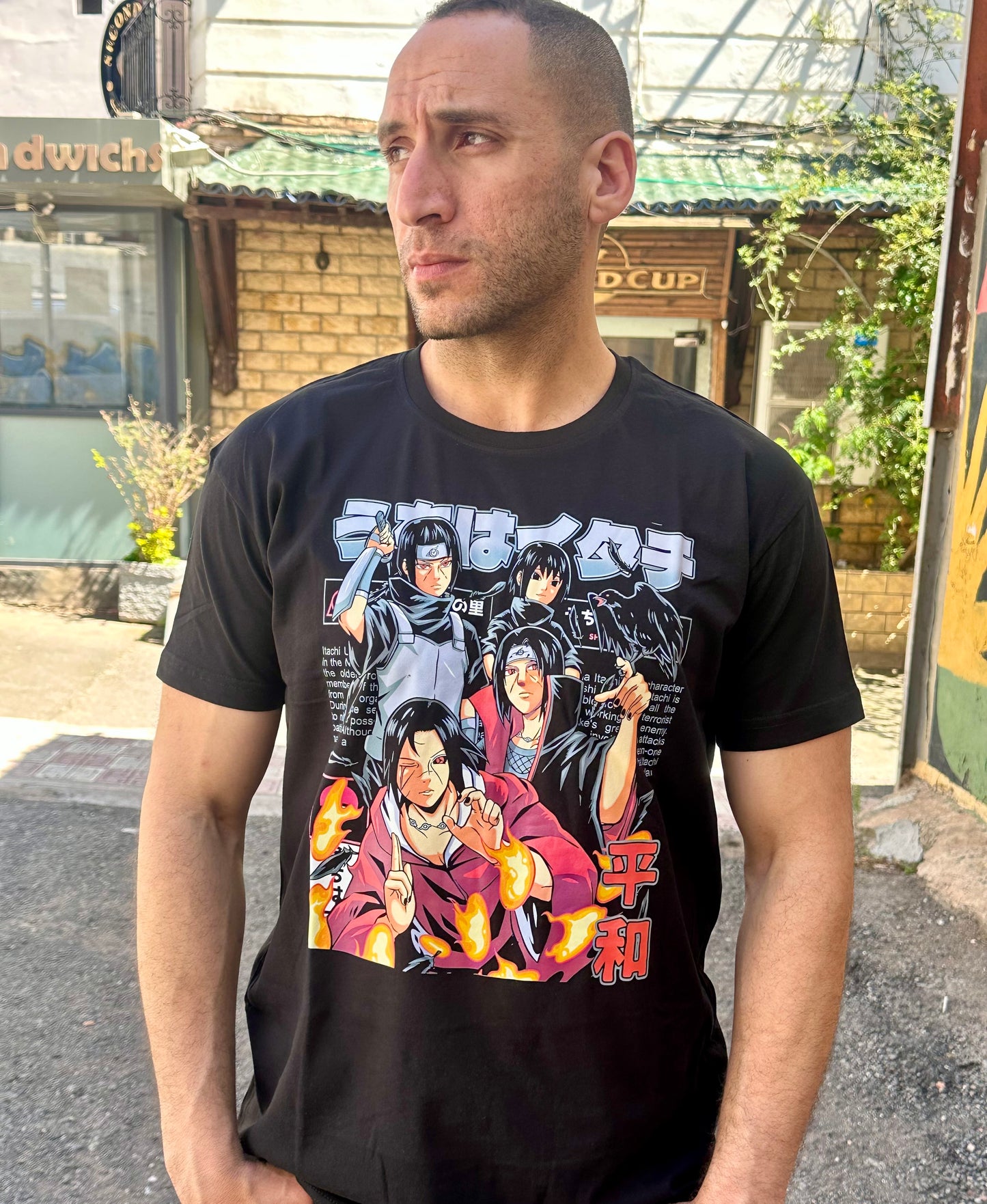 T-shirt itachi