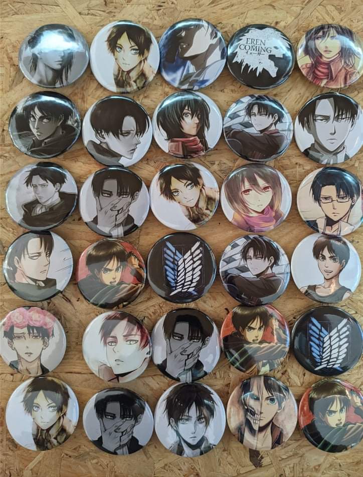 Badges Attack on Titan